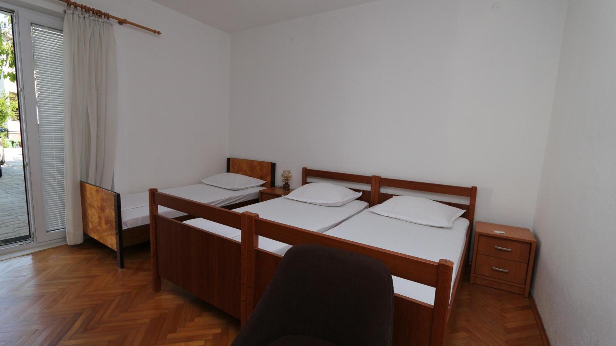 Dinka Guesthouse Макарска Экстерьер фото