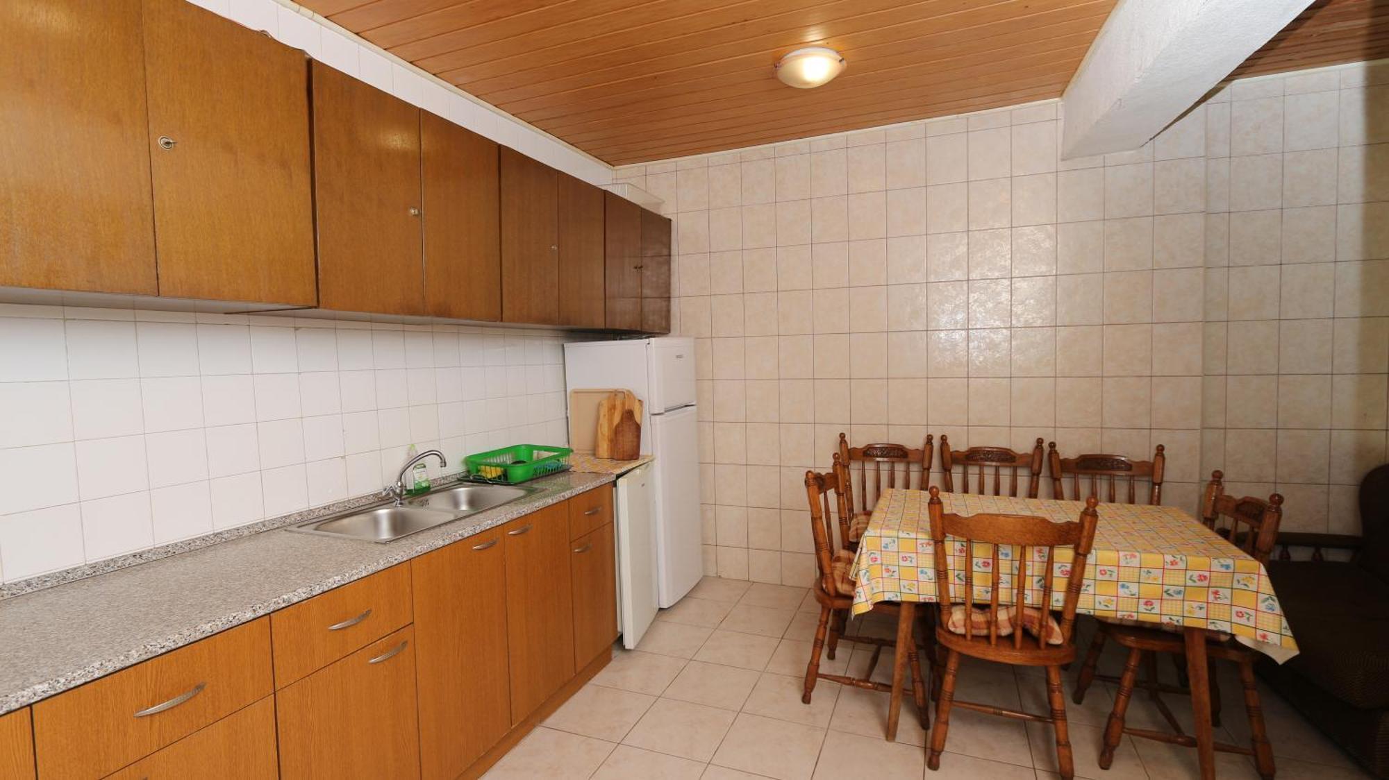 Dinka Guesthouse Макарска Экстерьер фото