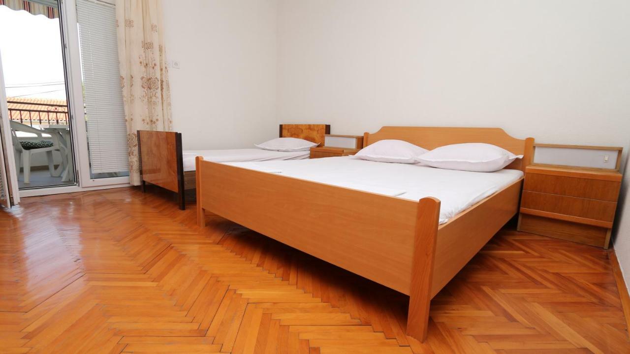 Dinka Guesthouse Макарска Экстерьер фото