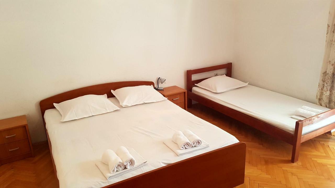 Dinka Guesthouse Макарска Экстерьер фото